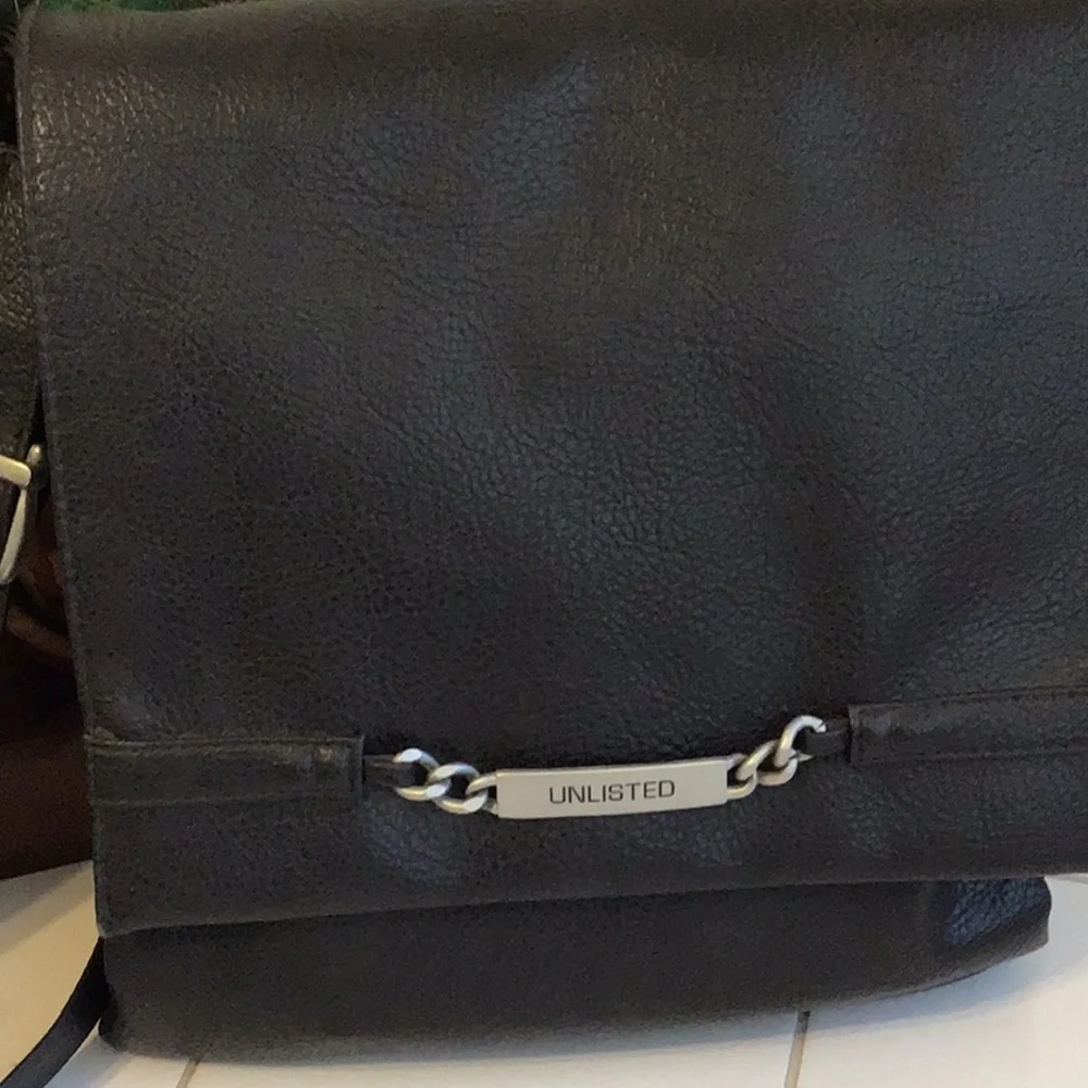 ‘Unlisted by Kenneth Cole’ Messenger Bag